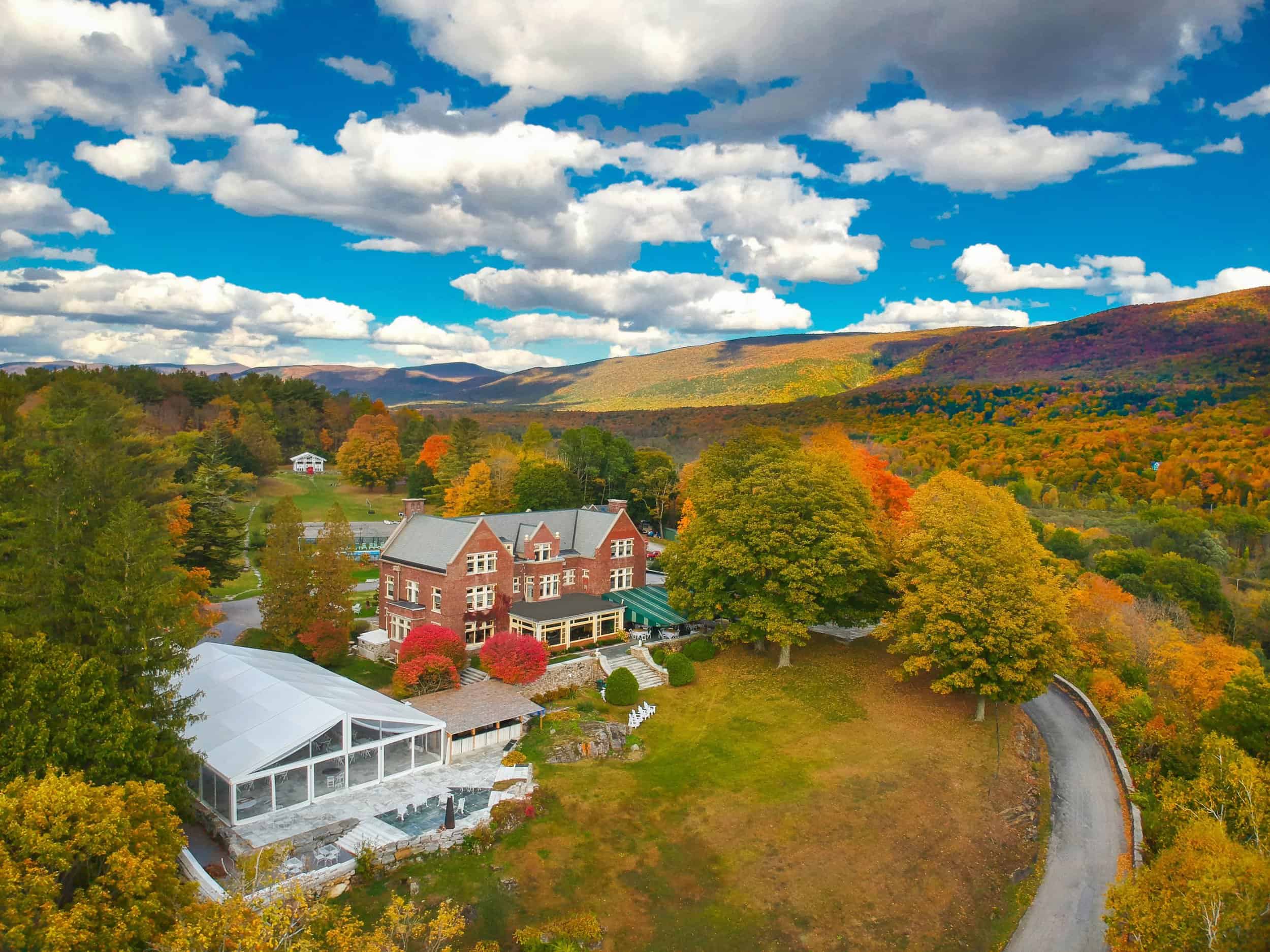Wilburton-Destination-Resort-Arial-Fall-Foliage-of-Front-of-Mansion-and-Event-Tent