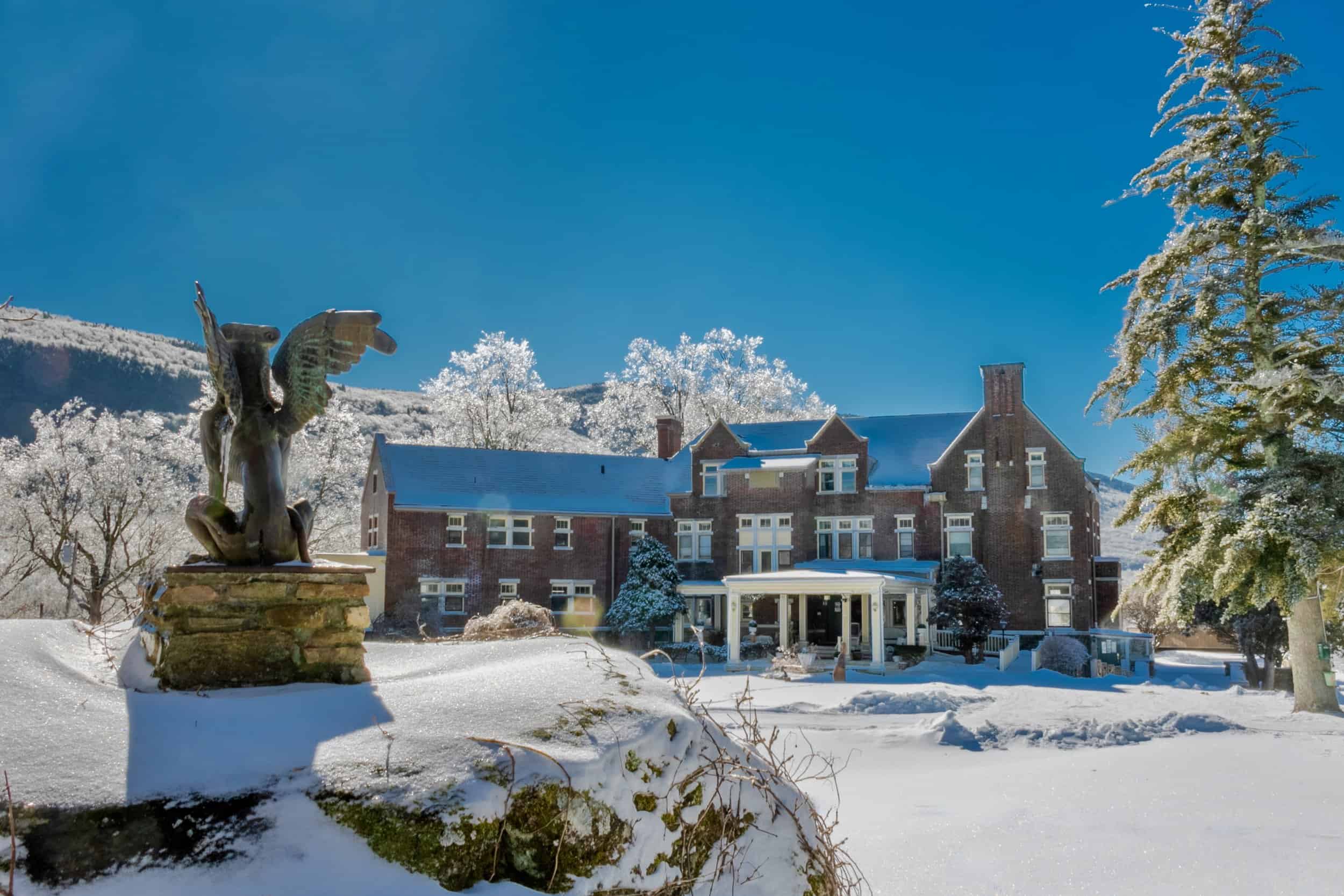Wilburton-Destination-Resort-Winter-Front-Enterance-in-Snow