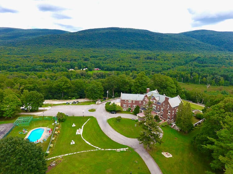 Wilburton Inn - Summer Aerial View of Property with Pool