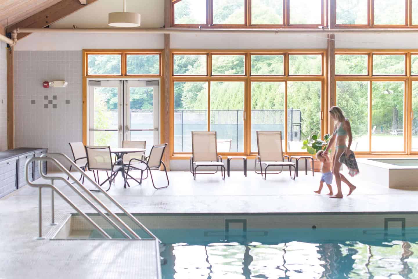 Woodstock Inn - Indoor Pool with Guests