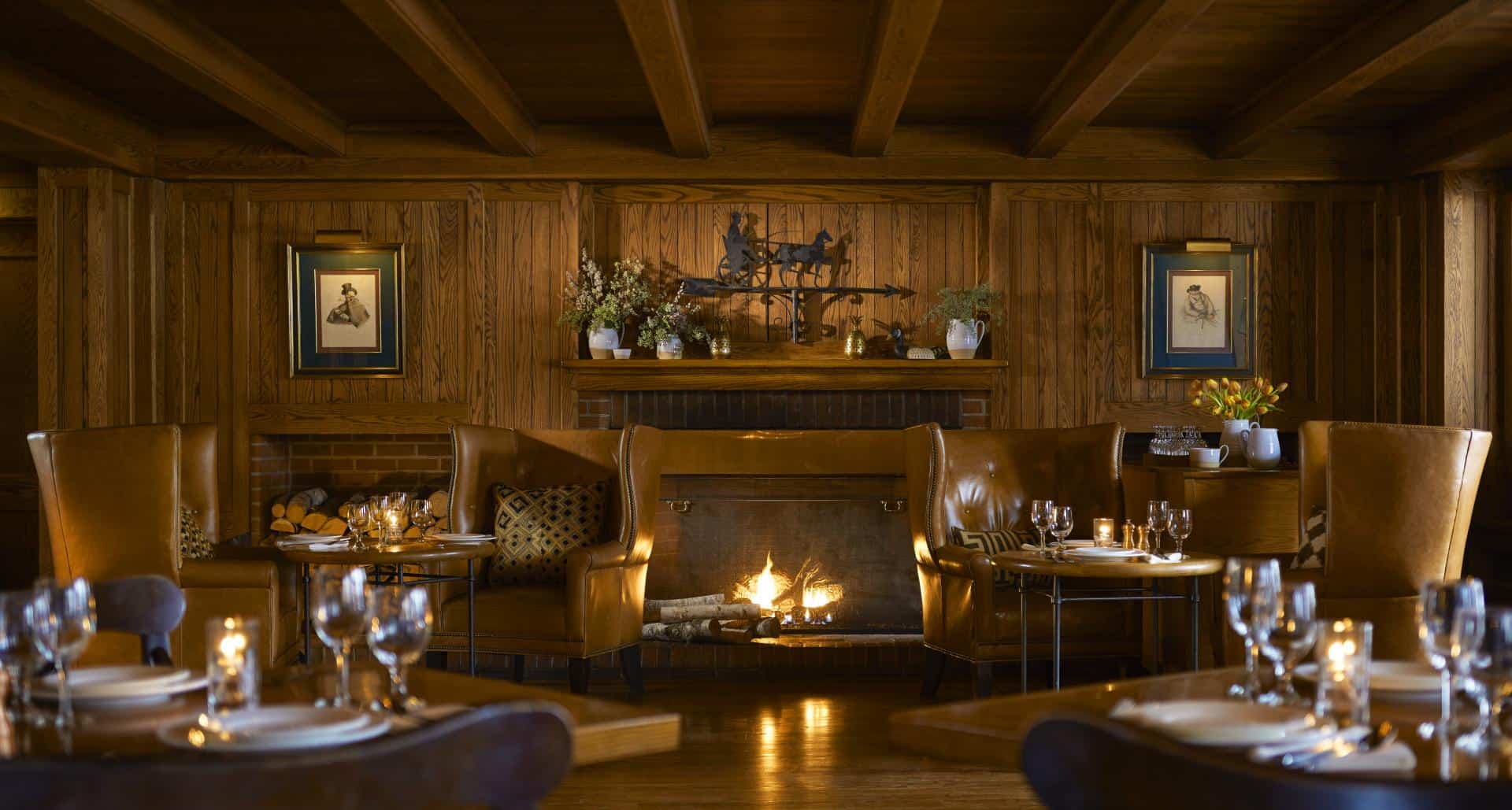 Woodstock Inn - Richardsons Tavern Dining with Fireplace