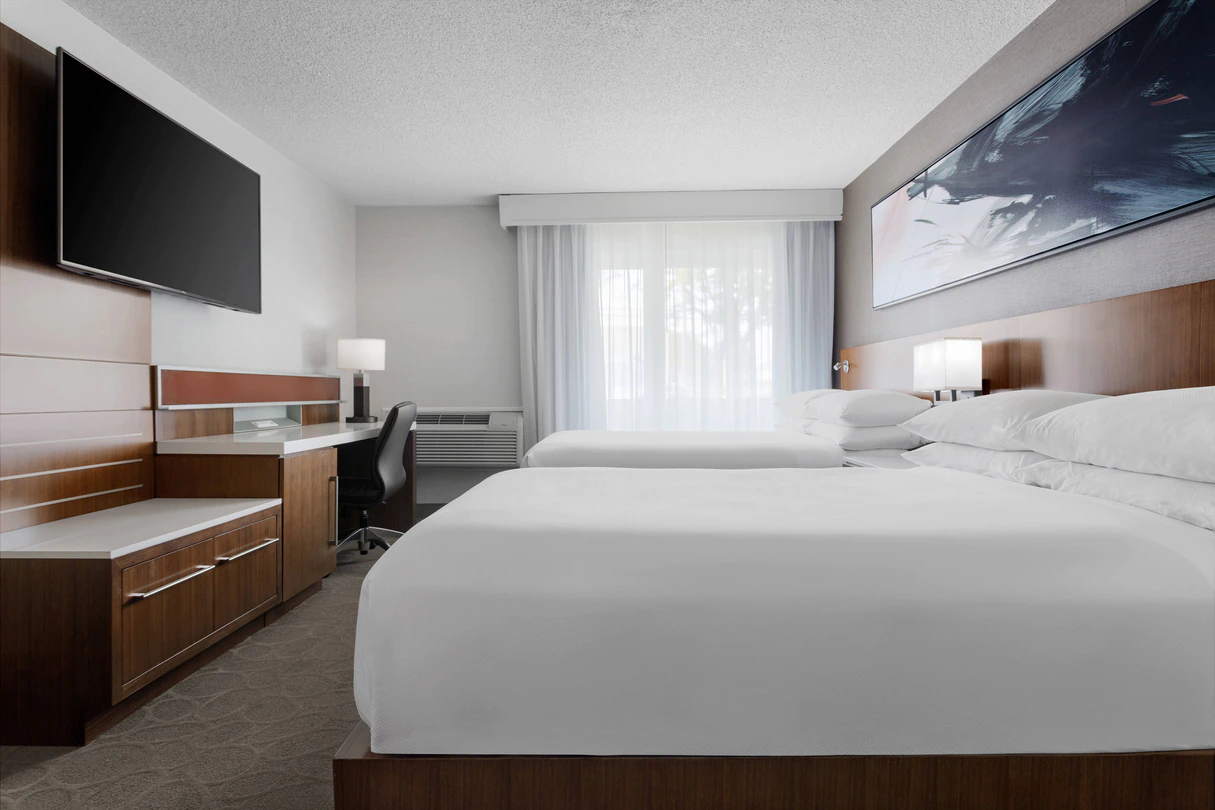 Delta Hotels by Marriott Burlington - Double Room with Flatscreen TV