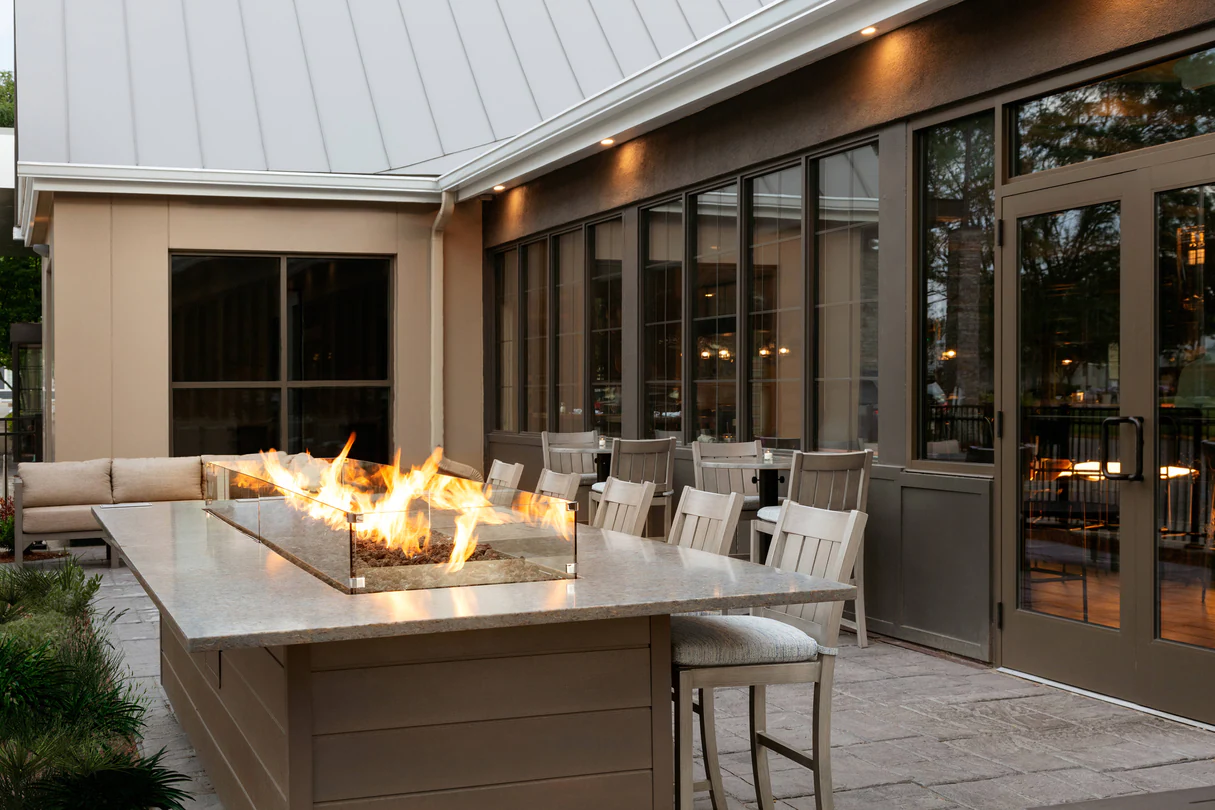 Delta Hotels by Marriott Burlington - Outdoor Firepit
