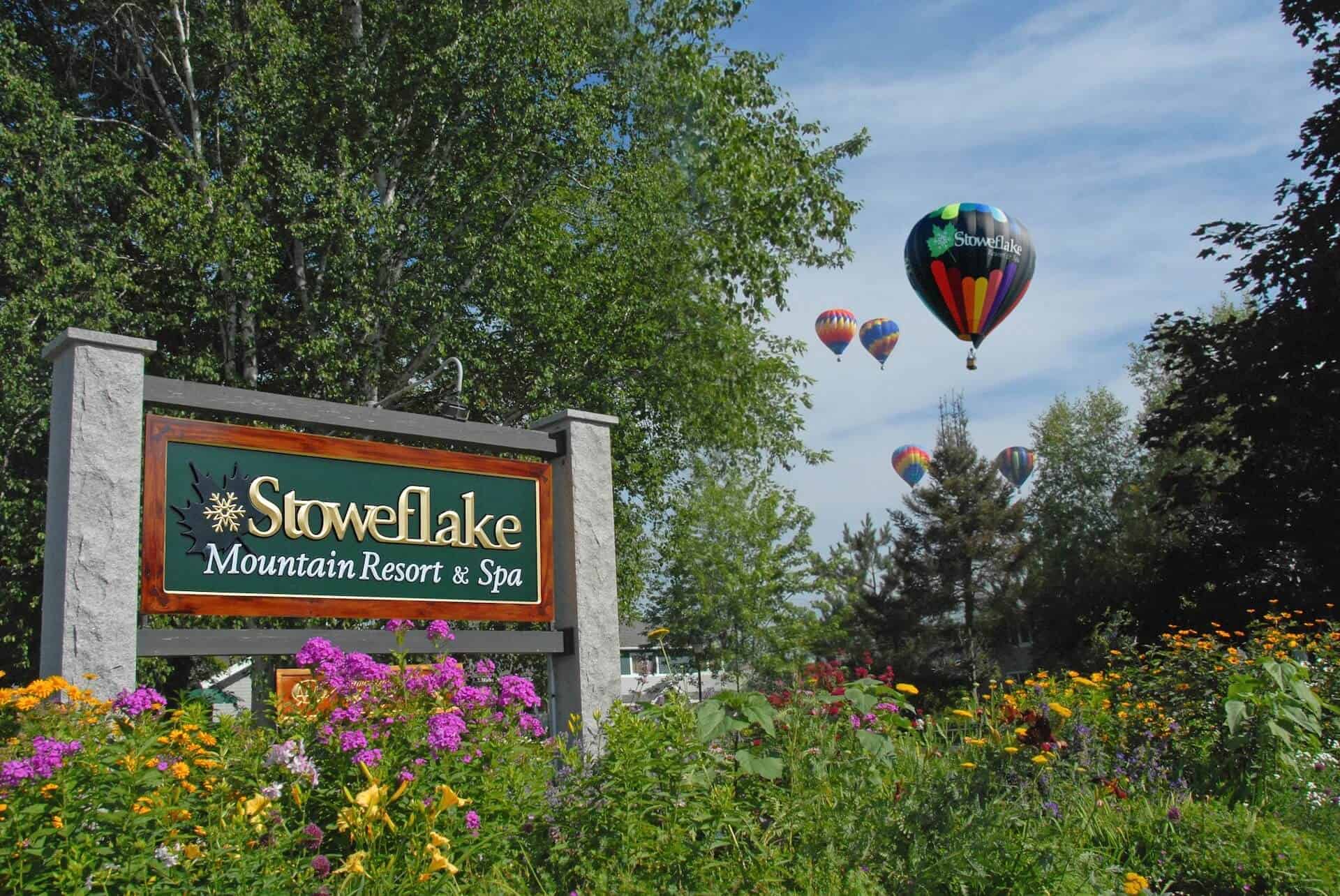 Stoweflake Mountainn Resort and Spa - Summer Sign and Balloons