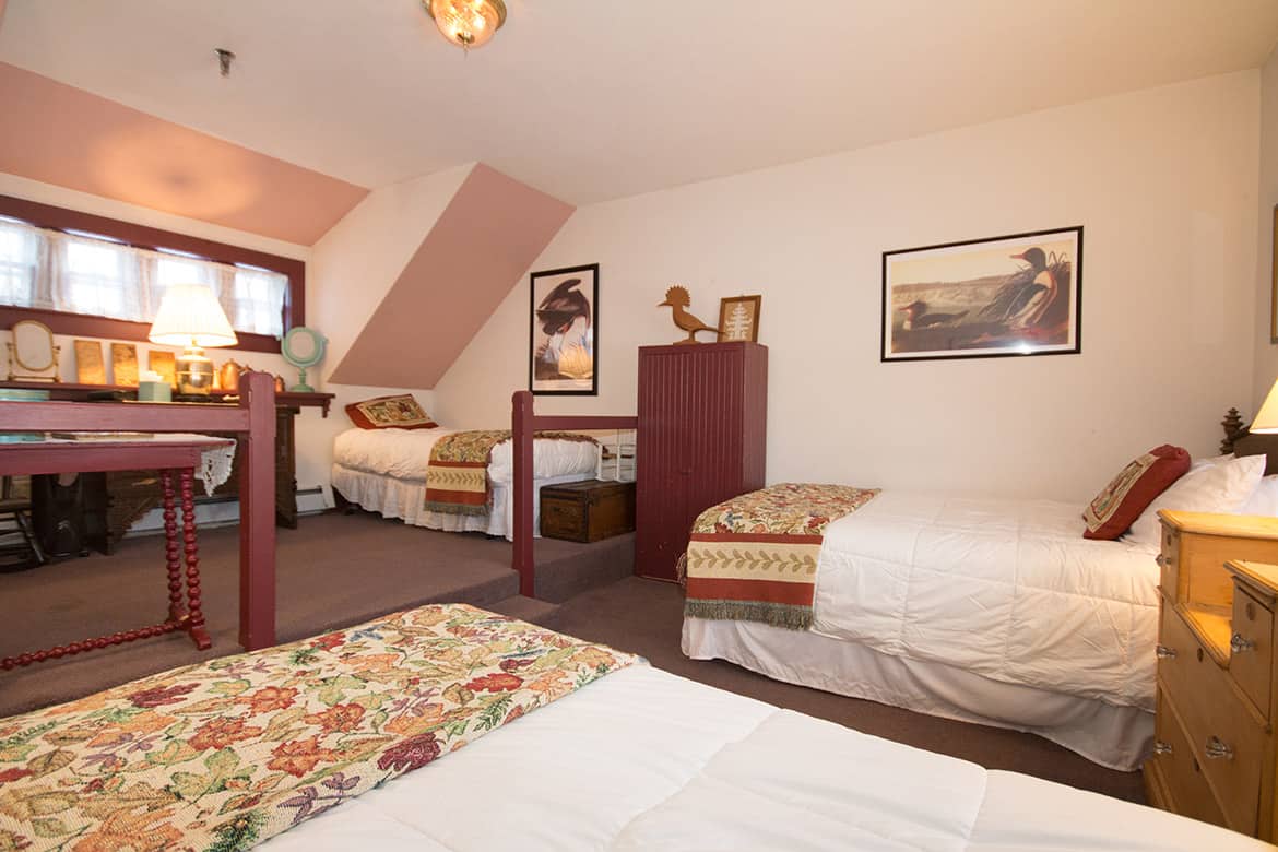 Old Stagecoach Inn - Three Beds