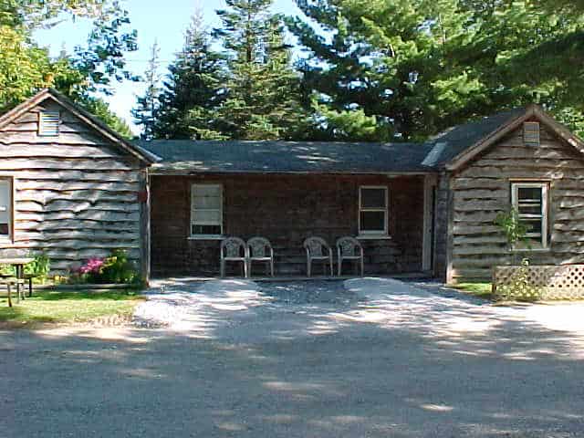 Shelburne Camping Area - Cabin