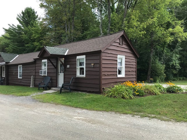 Shelburne Camping Area - Cabins