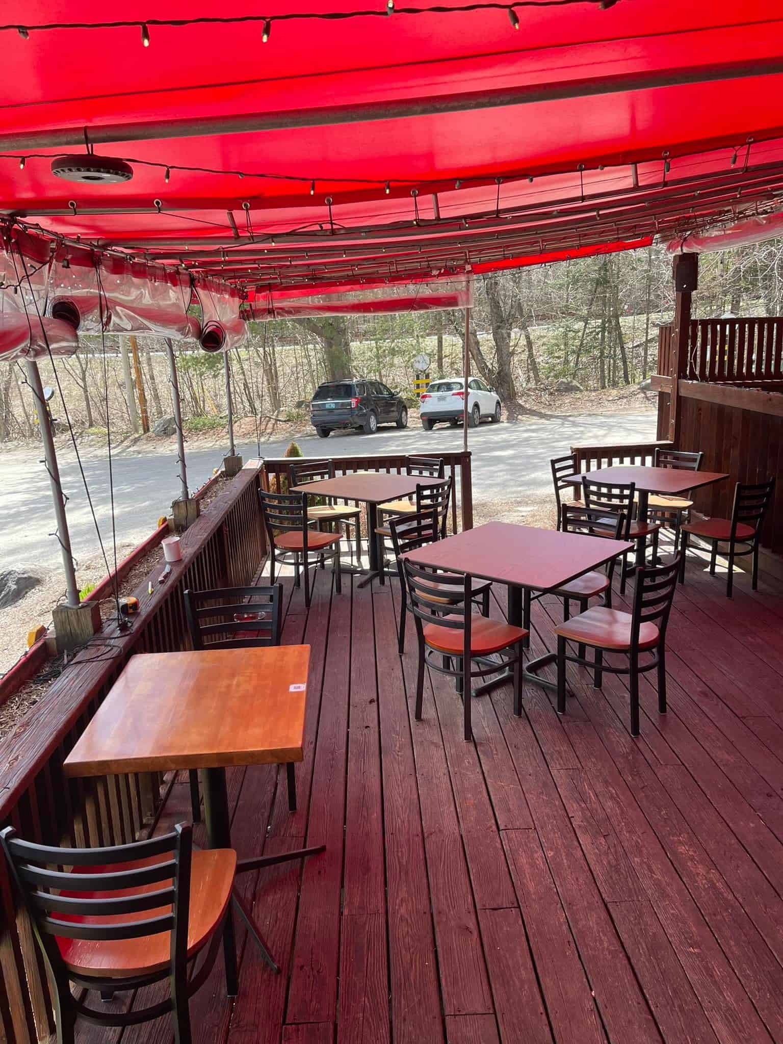 Casey's Caboose - Outdoor Dining