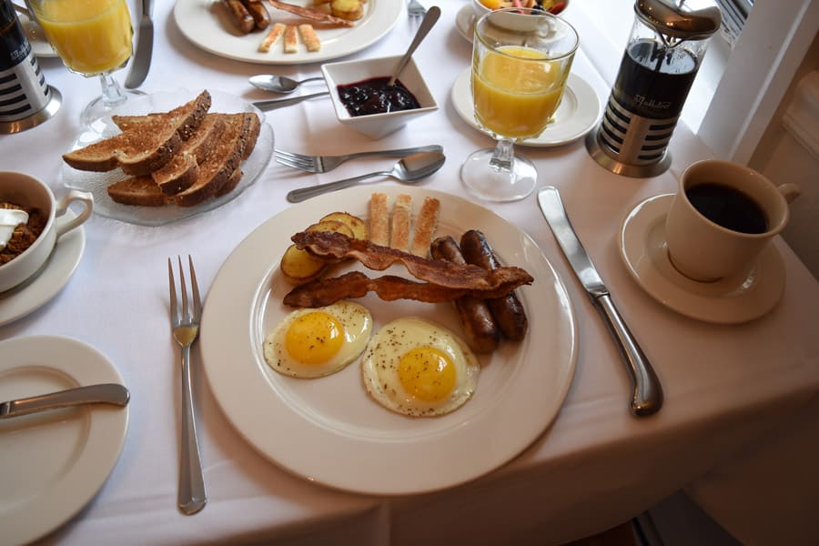 Lincoln Inn & Restaurant - Breakfast