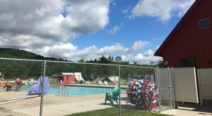 Dana L Thompson Memorial Park - Swimming Pool