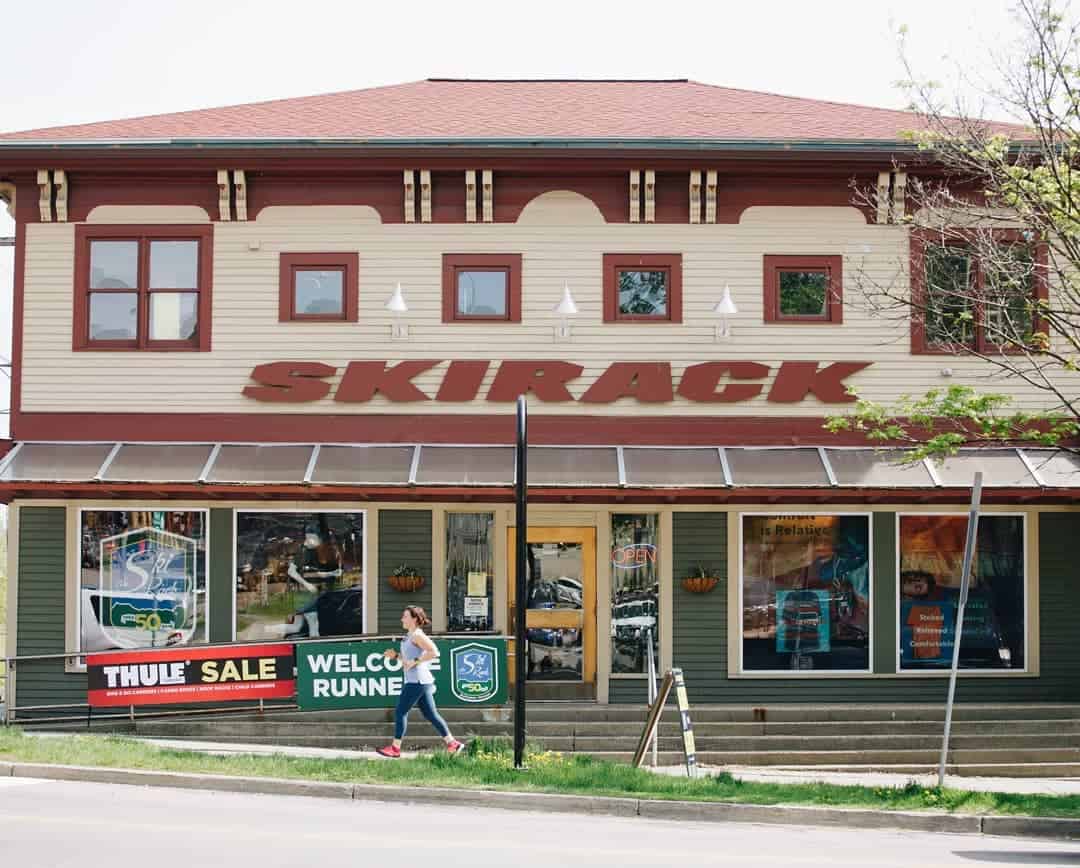 Skirack - Summer Exterior Entrance