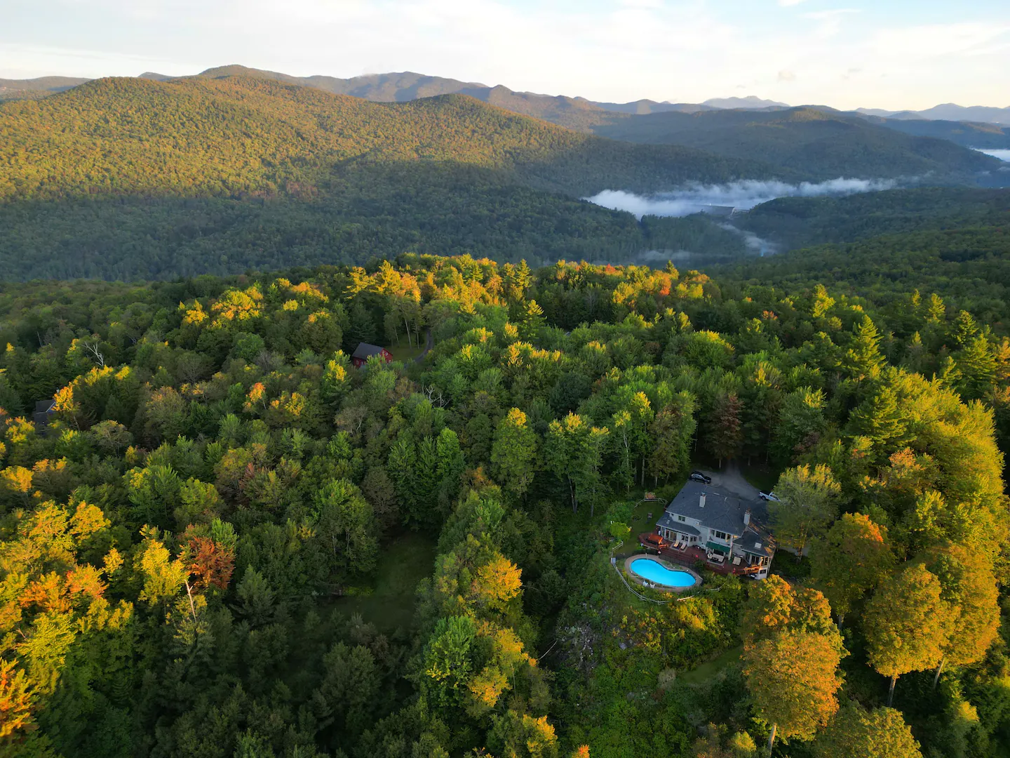 Majestic Mountain Spa Retreat - Waterbury Arial with Morning Mist and early Foliage