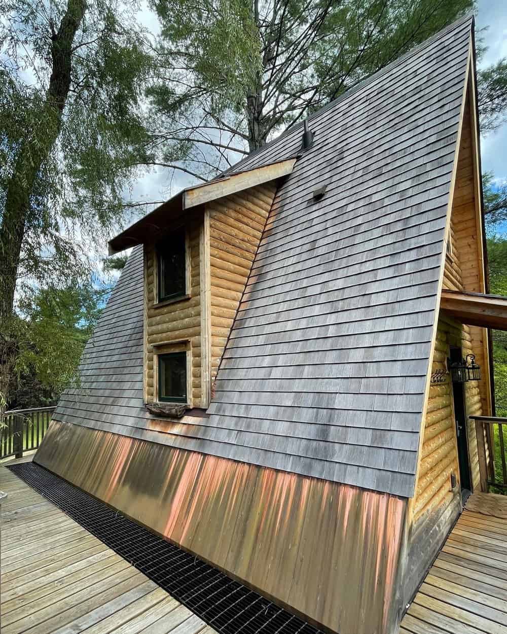Willow VT Treehouse Cedar and Copper Siding