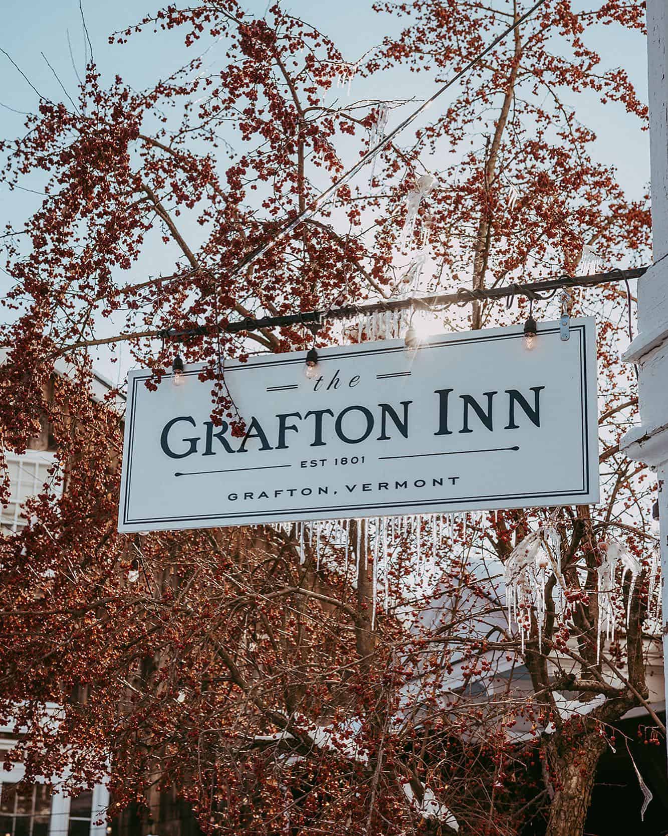 Grafton-Inn Winter Icicles and Sign