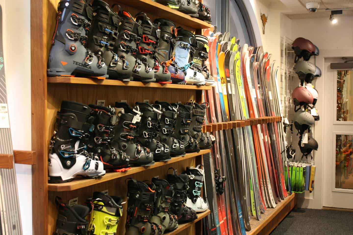 Equipe Sport Stratton Boot Wall