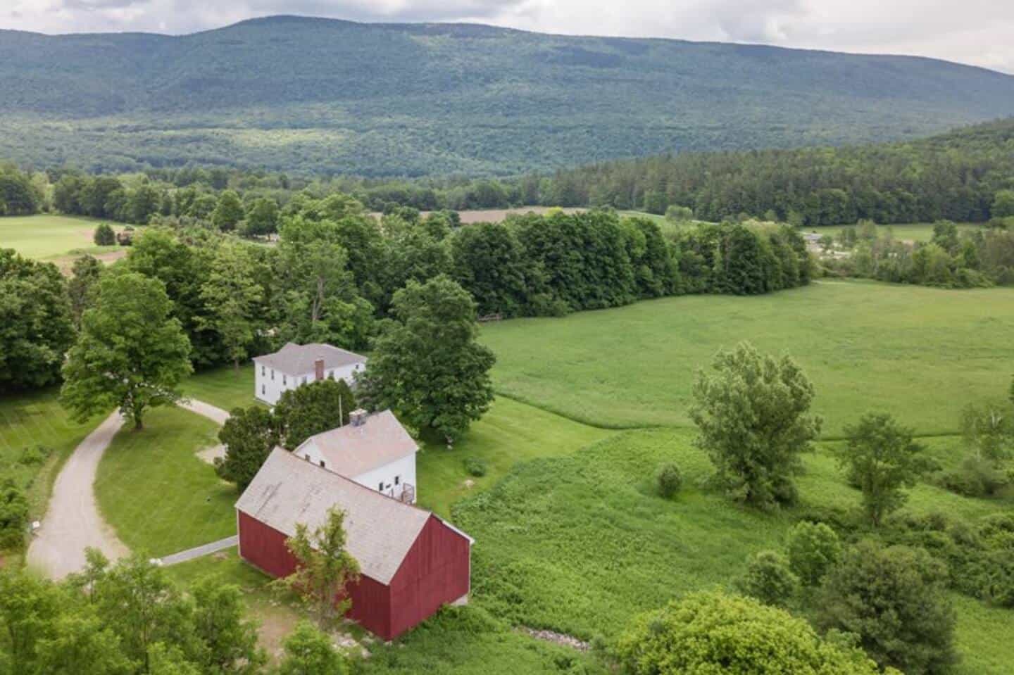 Levity Mountain- Farm & Retreat da1f82f8-9031-4ae7-a4a3-37b1318069d9