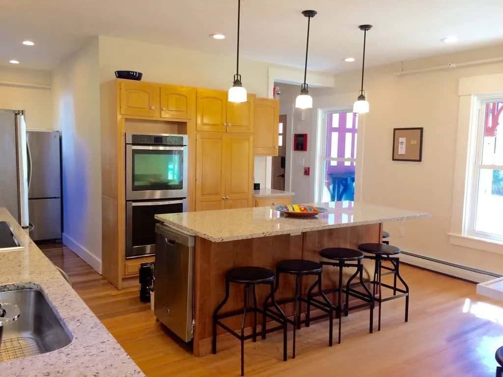 The Base Lodge (OkemoHouseRental) rs=w_2322