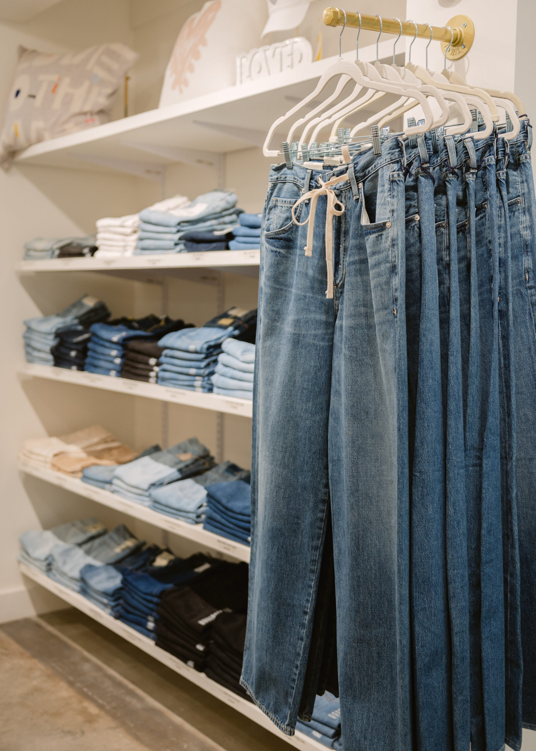 Coco Goose Jean Wall